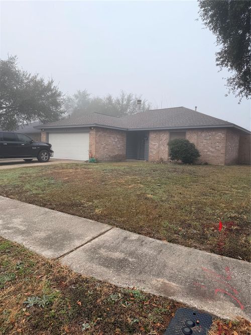 8010 Western Trail Dr, Houston, TX, 77040-2636 | Card Image