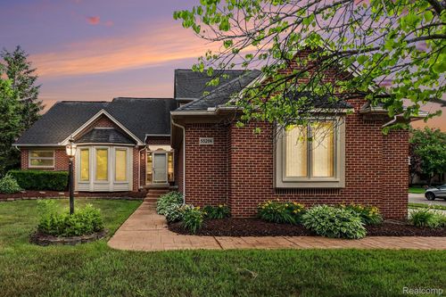 55206 Leonard Ct, Shelby Twp, MI, 48316-5319 | Card Image
