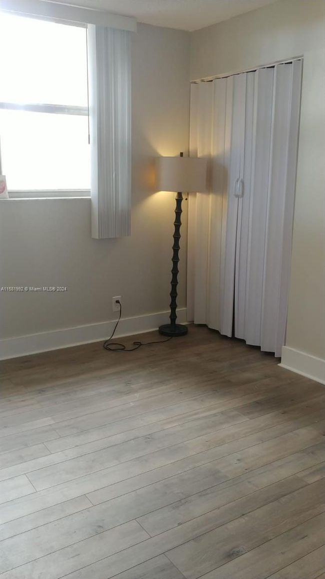 APT-1N - 500 Executive Center Dr, Condo with 2 bedrooms, 2 bathrooms and null parking in West Palm Beach FL | Image 13