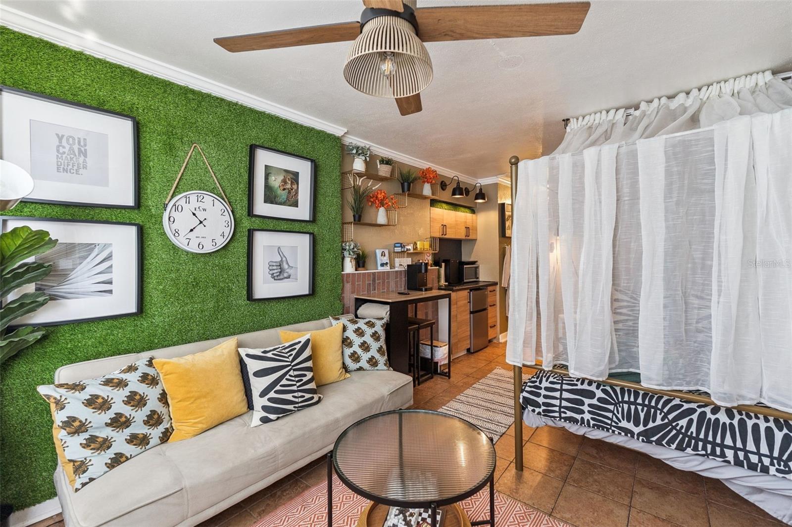 Residential in DAYTONA BEACH 3