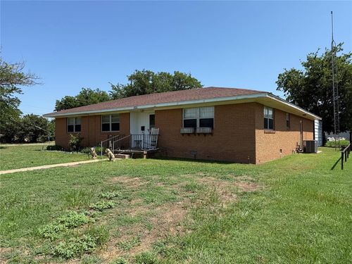 820 12th St, Snyder, OK, 73566-2619 | Card Image