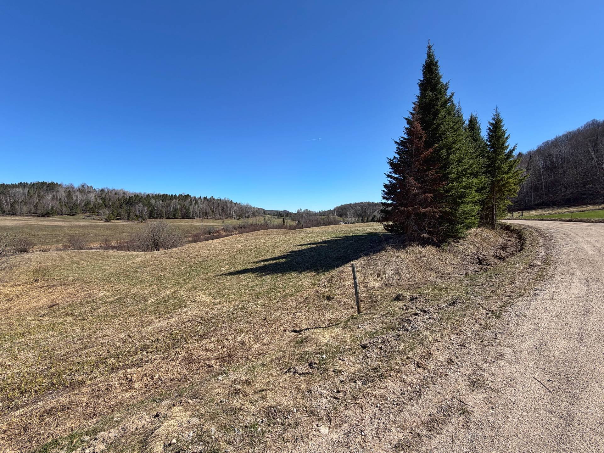 Land in Notre-Dame-de-la-Salette 4