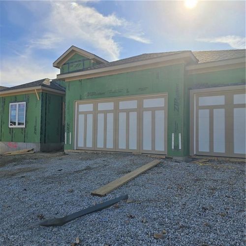 8162 Valley Rd, Lenexa, KS, 66220-2509 | Card Image