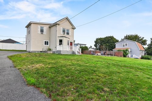 34 Varnum Ave, Methuen, MA, 01844-6333 | Card Image