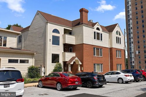 apt-11-1504 N Broom St, WILMINGTON, DE, 19806-3048 | Card Image