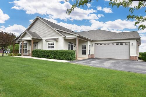 52-4407 64th Avenue, SOMERS, WI, 53144 | Card Image