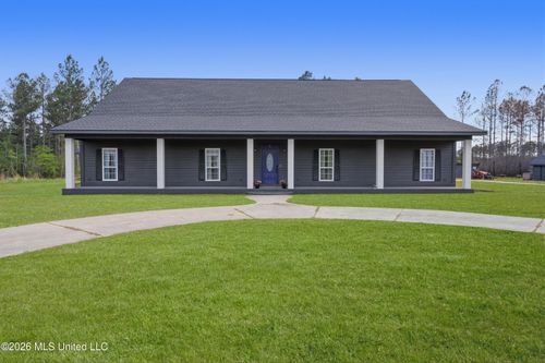 1236 Central Ave W, Wiggins, MS, 39577-2420 | Card Image