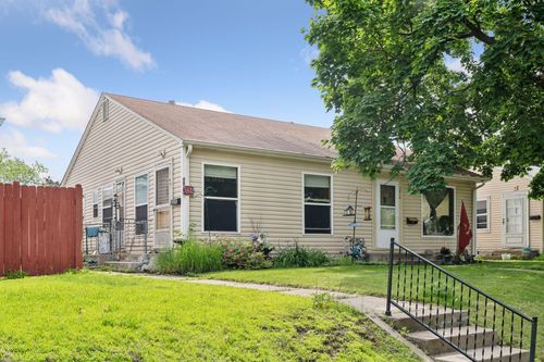 3810 Regent Ave N, Robbinsdale, MN, 55422-2019 | Card Image