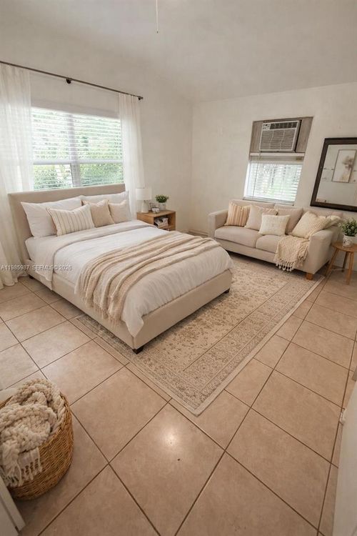 2-633 Mokena Dr, Miami Springs, FL, 33166-6125 | Card Image