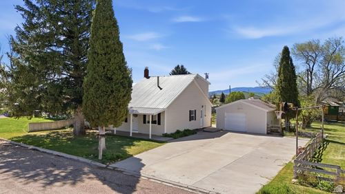 234 Donahue Ave, Soda Springs, ID, 83276-1624 | Card Image