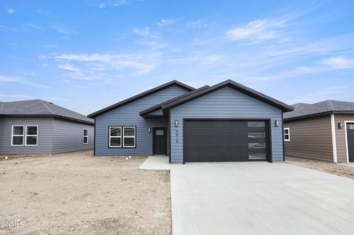 3413 35th Street W, Williston, ND, 58801 | Card Image