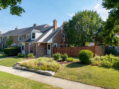 1425 Willow Ave, Des Plaines, IL, 60016-4417 | Card Image
