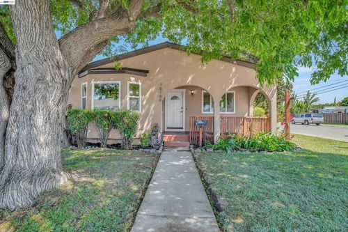 16188 Yale Ave, Ashland, CA, 94580-1204 | Card Image