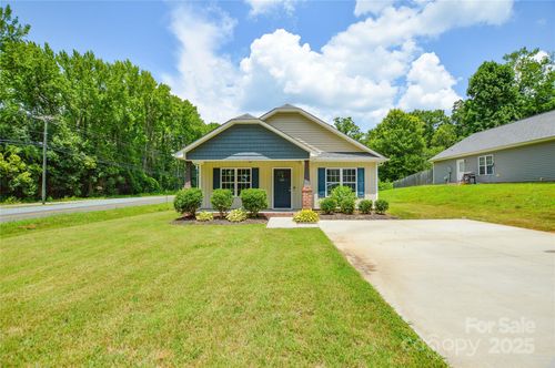 551 Sylvan St Sw, Concord, NC, 28025-5620 | Card Image