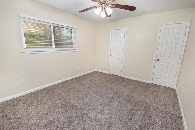17014 Forest Bend Ave, House other with 3 bedrooms, 2 bathrooms and 2 parking in Friendswood TX | Image 11