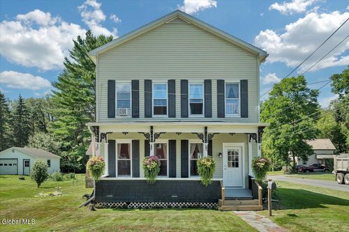 2 Cummings St, Hoosick Falls, NY, 12090-1004 | Card Image
