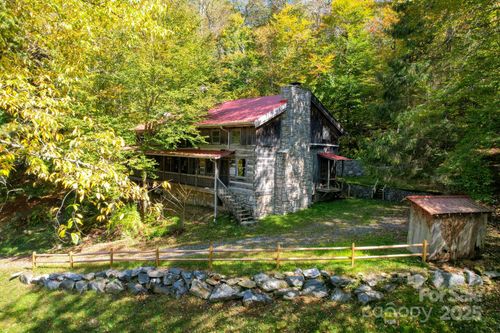 1495 El Miner Dr, Mars Hill, NC, 28754 | Card Image