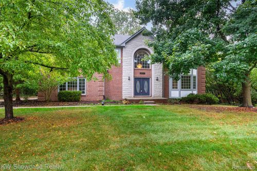30950 Bruce Ln, Franklin, MI, 48025-1504 | Card Image