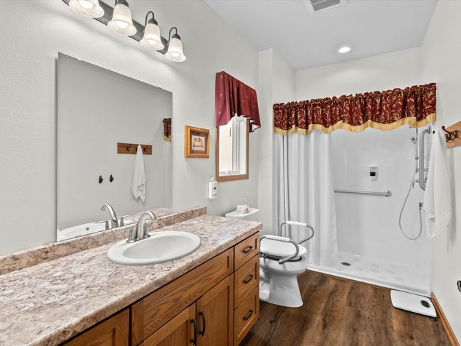 4821 W Custer St, House other with 3 bedrooms, 2 bathrooms and null parking in Manitowoc WI | Image 5
