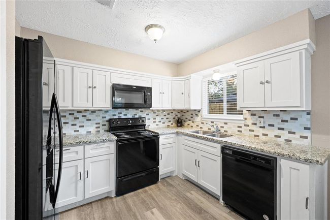 Modern Kitchen | Image 15