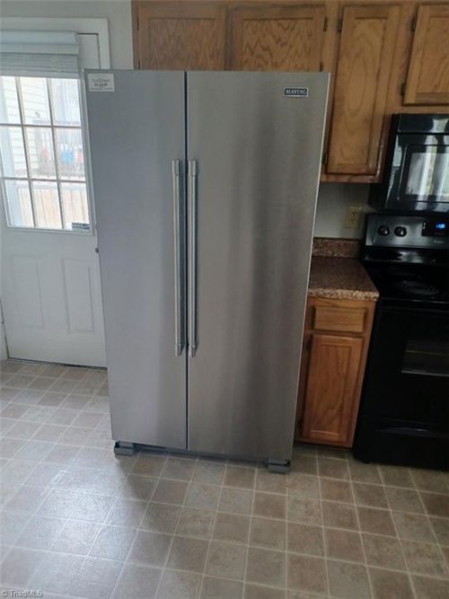 7 Woodlea Ridge Ct, Greensboro, NC, 27406-5253 | Card Image