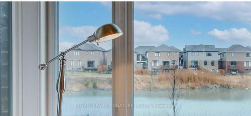 4-35 Midhurst Hts, Hamilton, ON, L8J0K9 | Card Image