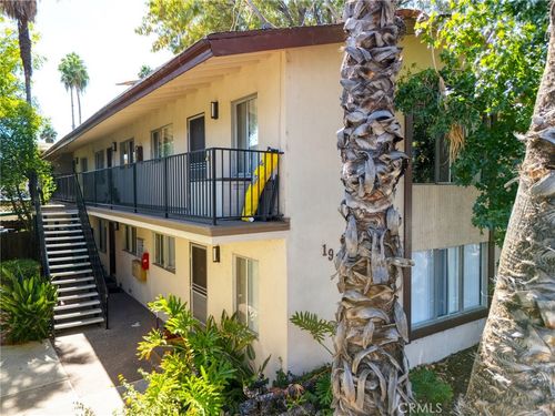 19406 Gilmore, Reseda, CA, 91335 | Card Image
