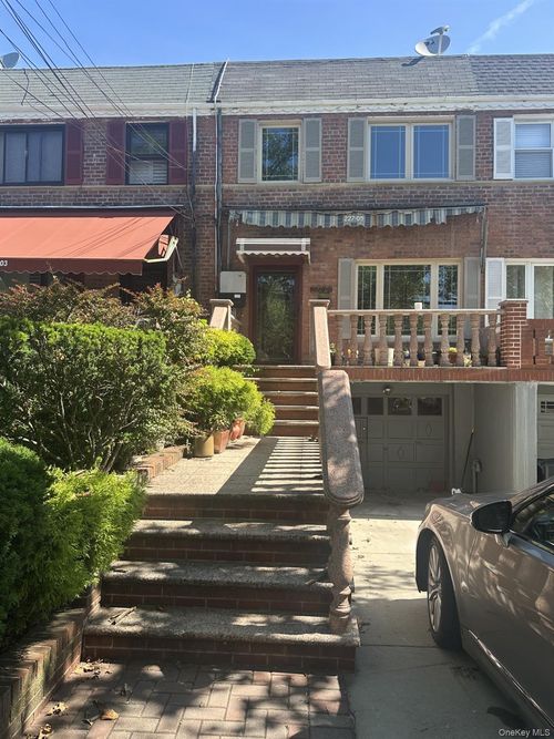 22705 141st Avenue, New York, NY, 11413 | Card Image