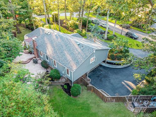 2 Rawlings Dr, Huntingtn Sta, NY, 11747-4011 | Card Image