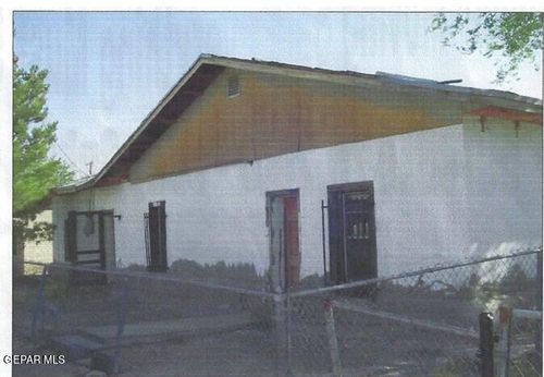 15221 Los Angeles St, Clint, TX, 79836-5919 | Card Image