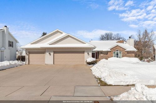 3050 Hunters Place, OSHKOSH, WI, 54904 | Card Image