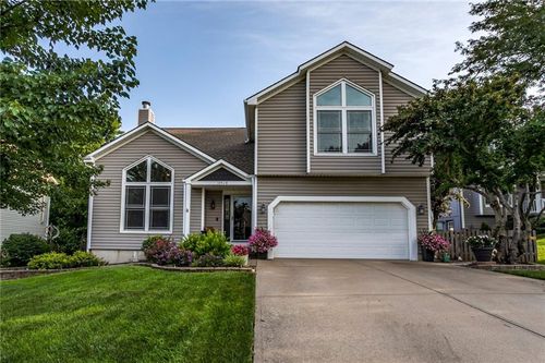 10528 Nogard Ave, Kansas City, KS, 66109-9700 | Card Image