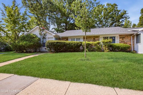 6A Carnation Dr, Lakewood, NJ, 08701-7978 | Card Image