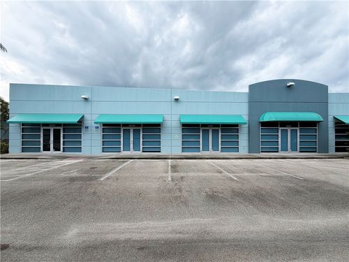 2827-2829-2827-2829 Flight Safety Dr, Vero Beach, FL, 32960-7911 | Card Image
