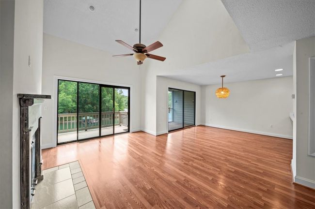 704 Loran Pointe Cir, Townhouse with 3 bedrooms, 4 bathrooms and null parking in Seneca SC | Image 6