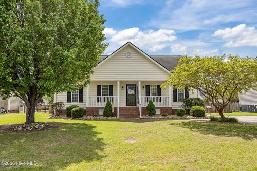 692 Carrington Ln, Winterville, NC, 28590-9723 | Card Image
