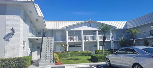 apt-200-19 Colonial Club Dr, Boynton Beach, FL, 33435-8458 | Card Image
