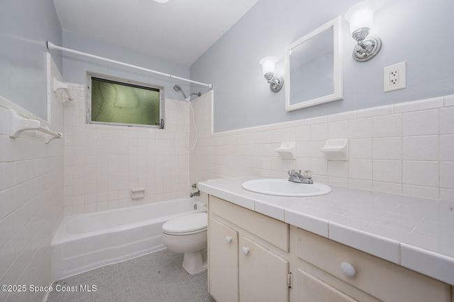 150 W Alachua Ln, House other with 3 bedrooms, 2 bathrooms and null parking in Cocoa Beach FL | Image 18