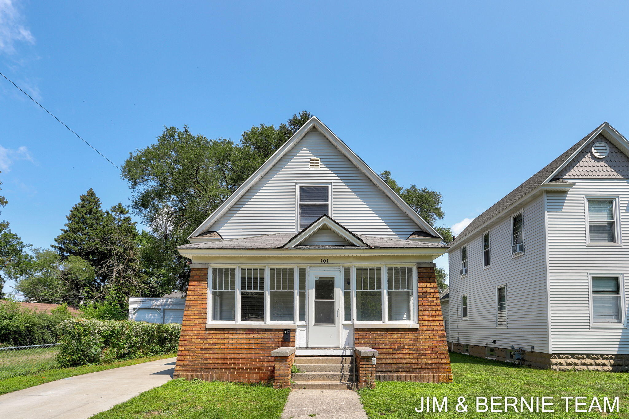 15th St, Holland, MI 49423
