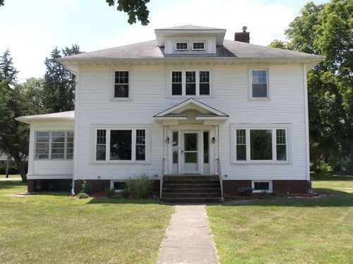 1201 Old Indian Town Rd, Henry, IL, 61537-1063 | Card Image