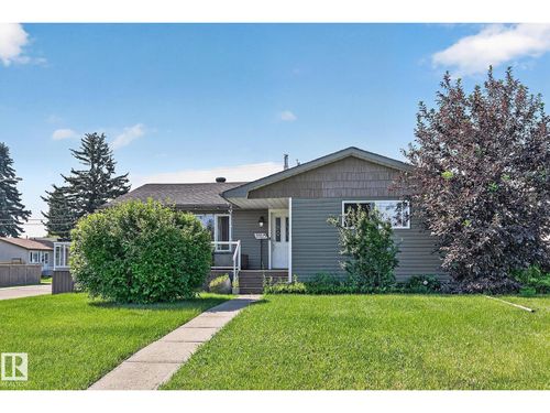 7703 134 Ave Nw, Edmonton, AB, T5C2G2 | Card Image