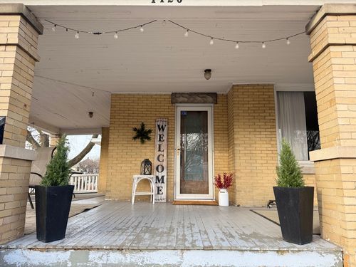 1120 W Church St, Champaign, IL, 61821-2744 | Card Image