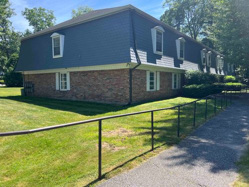apt-9-125 Kennedy Dr, South Burlington, VT, 05403-7289 | Card Image