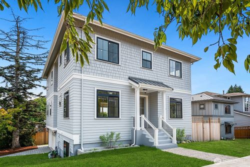 2114 26th Ave W, Seattle, WA, 98199-4108 | Card Image