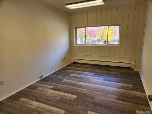 203-95 New Clarkstown Rd, Nanuet, NY, 10954-5203 | Card Image