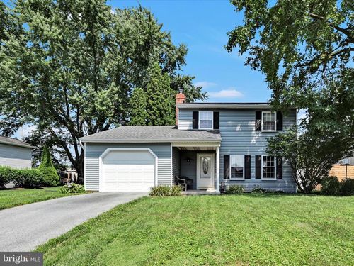 6075 Geneva Dr, East Petersburg, PA, 17520-1268 | Card Image