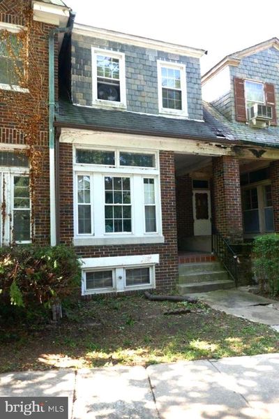 3217 Shannon Drive, Townhouse with 3 bedrooms, 2 bathrooms and null parking in BALTIMORE MD | Image 1