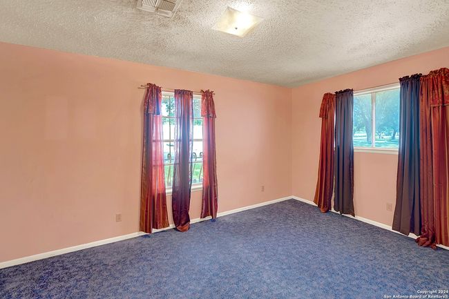 5010 David Scott Dr, House other with 3 bedrooms, 2 bathrooms and null parking in Kirby TX | Image 13