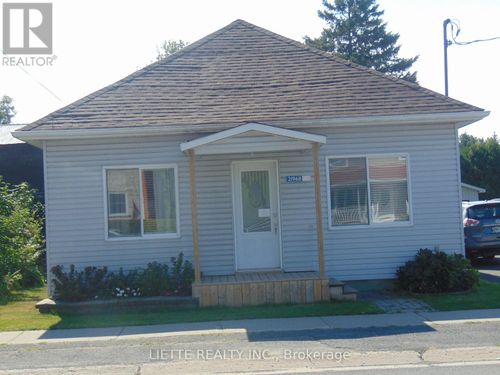 21968 Main St, Glen Robertson, ON, K0B1H0 | Card Image