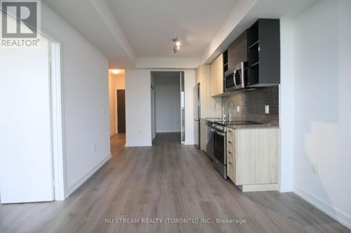 908-10 De Boers Drive, Toronto (York University Heights), ON, M3N0L6 | Card Image